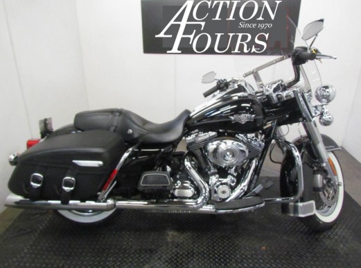 2011 HARLEY DAVIDSON FLHRC ROAD KING CLSC